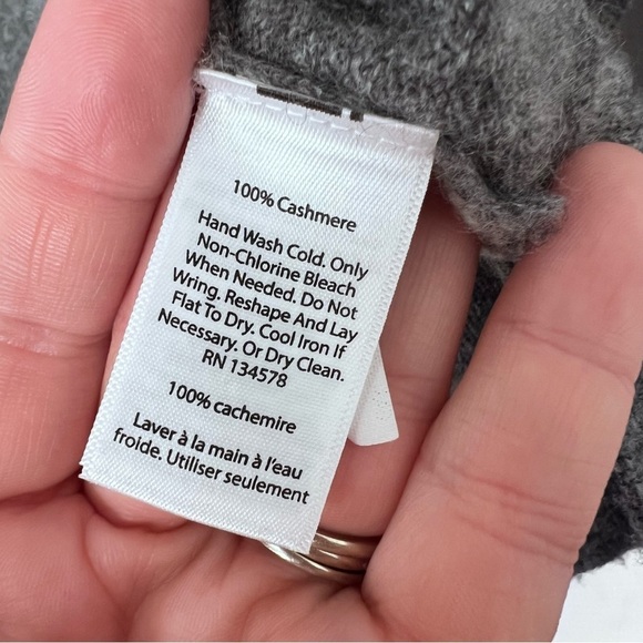 Vineyard Vines 100% Cashmere Two Tone Raglan Mock Neck Sweater in Gray size S - Picture 11 of 15